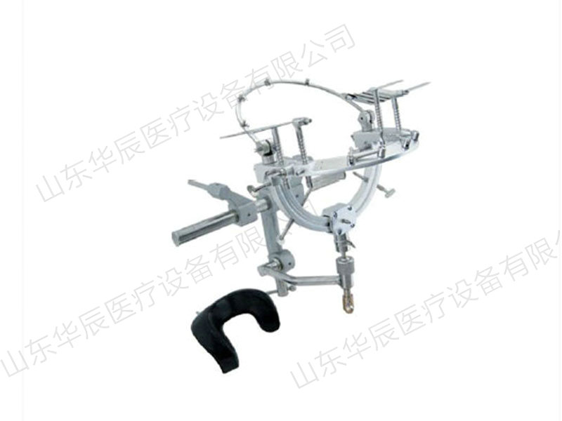 I型顱腦手術(shù)頭架(四頂).jpg